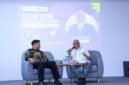 Wakil Menteri Ketenagakerjaan Afriansyah Noor menekankan pentingnya pelatihan yang sesuai kebutuhan industri dan perluasan akses kerja bagi generasi muda dalam kuliah umum BEM Universitas Airlangga di Surabaya (foto: kementerian ketenagakerjaan)