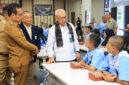 Sekretaris Jenderal Kemnaker Cris Kuntadi membuka program pelatihan berbasis kompetensi bagi pekerja terdampak PHK di PT Bintang Indokarya Gemilang, Brebes, Jawa Tengah (foto: kementerian ketenagakerjaan)