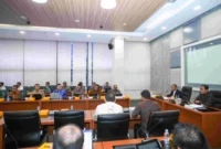 Menteri Perindustrian Muhammad Sarmuji menyampaikan pentingnya sinkronisasi kebijakan dan penguatan koordinasi untuk menjaga pertumbuhan industri manufaktur nasional (foto: kementerian perindustrian)