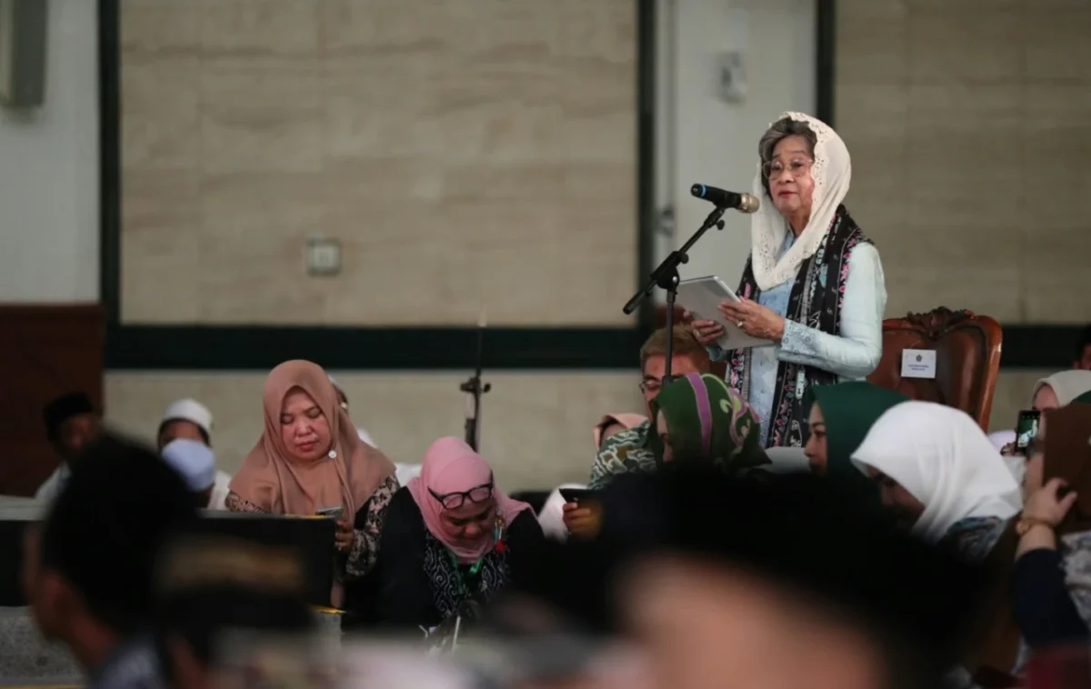 Kegiatan nikah massal “Bimas Islam, Pak Yai dan Bu Nyai Mantu Santri” di Masjid Agung Jawa Tengah, Semarang, menjadi momentum penguatan edukasi dan pendampingan keluarga (foto: kementerian agama)