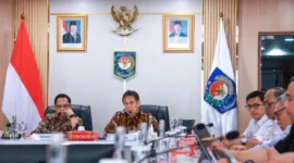 Menteri Kesehatan Budi Gunadi Sadikin mengimbau kelompok rentan membatasi aktivitas di luar rumah dan menggunakan pelindung saat harus keluar selama kabut asap berlangsung (foto: kementerian kesehatan)