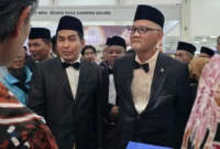 Menteri Haji dan Umrah bersama Dirjen PE2HU Jaenal Effendi meninjau tenant UMKM dalam Yogya Expo UMKM dan Ekosistem Ekonomi Haji dan Umrah 2026 di Jogja Expo Center, Bantul (foto: kementerian haji dan umrah)