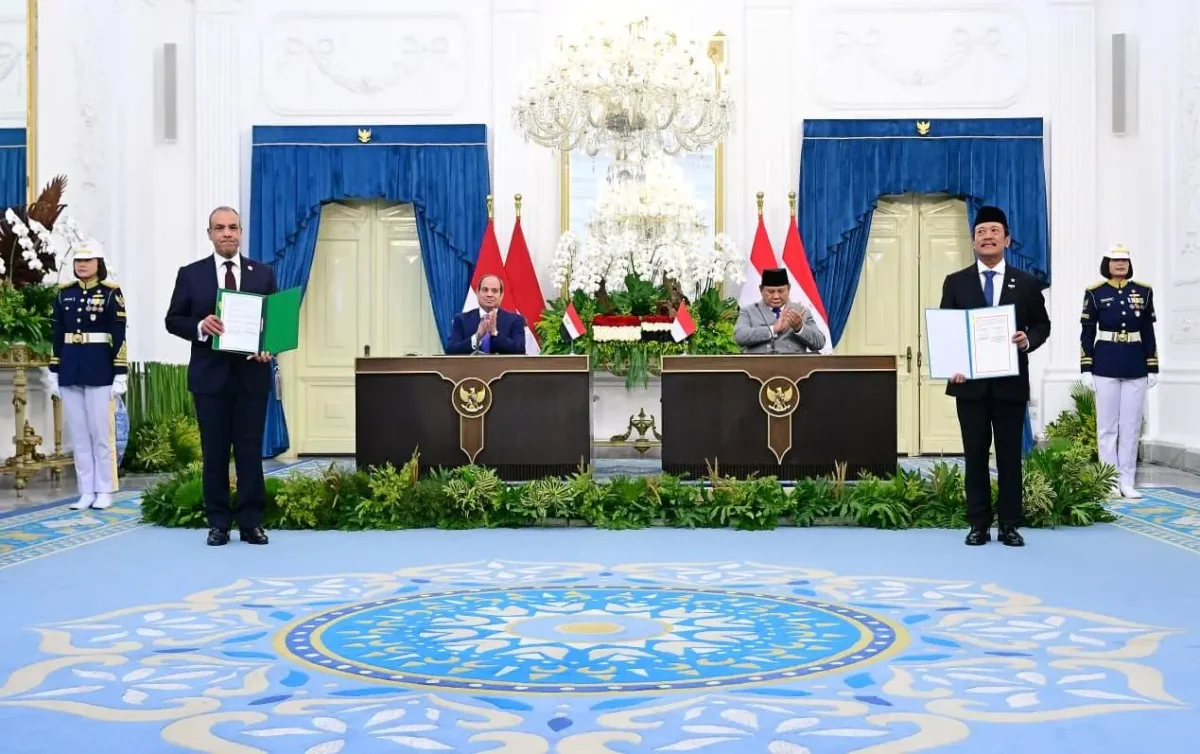 Presiden Prabowo Subianto dan Presiden Abdel Fattah El-Sisi membahas penguatan hubungan Indonesia–Mesir, termasuk peluang beasiswa, pertukaran mahasiswa, dan riset bersama (foto kementerian sekretaris negara)