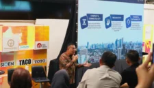 Wakil Menteri ATR/Wakil Kepala BPN Ossy Dermawan menyampaikan pentingnya kolaborasi pemerintah, akademisi, dan arsitek untuk mendukung pembangunan kota berkelanjutan dalam Jakarta Architecture Festival 2026 di Jakarta (foto: kementerian Agraria dan Tata Ruang)