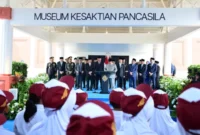 Presiden Prabowo Subianto meninjau Museum Kesaktian Pancasila di kawasan Monumen Pancasila Sakti, Lubang Buaya, Jakarta Timur, setelah revitalisasi (foto: kementerian sekretaris negara)
