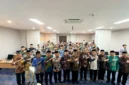 Jajaran Kementerian Haji dan Umrah membahas persiapan penyelenggaraan ibadah haji 1448 H/2027 M, termasuk istithaah kesehatan, kelengkapan dokumen, dan koordinasi pusat-daerah, dalam rapat koordinasi di Bekasi (foto: Kementerian haji dan umrah)