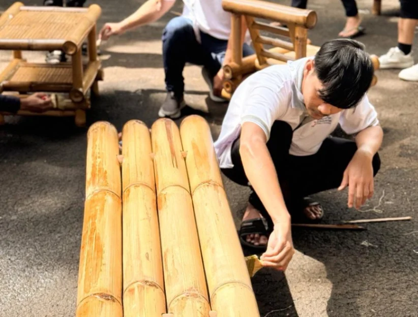 Kegiatan pengembangan SDM industri bambu melalui Akademi Komunitas Bambu (AKB) Kementerian Perindustrian untuk memperkuat rantai pasok bahan baku (foto: kementerian perindustrian)