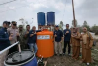 Instalasi pengolahan air yang dikembangkan TEP Unpad untuk membantu memperbaiki kualitas air sumur warga di enam kampung kawasan Bomberay–Tomage, Fakfak (Foto : Tim Ekspedisi Patriot UNPAD)