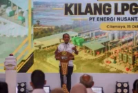 Bahlil Lahadalia meresmikan kilang PT Energi Nusantara Perkasa (ENP) (foto: kementerian esdm)