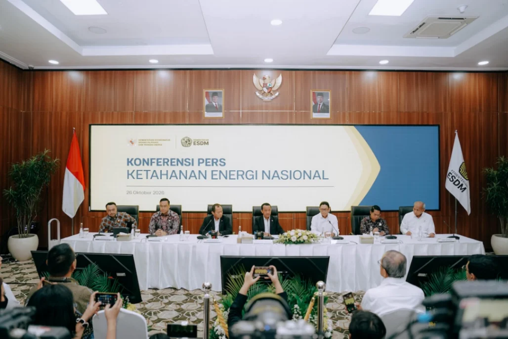 Menteri ESDM Bahlil Lahadalia menyampaikan kebijakan pengurangan ekspor gas pipa untuk memprioritaskan kebutuhan listrik dan industri dalam negeri. (Foto: Kementerian ESDM)