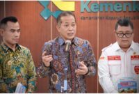 Menteri Koperasi Ferry Juliantono menerima audiensi Ketua Umum DPP KMDT Edison Manurung dan jajaran pengurus di Kantor Kementerian Koperasi, Jakarta (foto: kementerian koperasi)