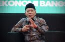 Menteri Koperasi sekaligus Sekretaris Jenderal Syarikat Islam Ferry Juliantono dan Ketua Umum PP Muhammadiyah Haedar Nashir menjadi narasumber Dialog Kebangsaan di Surabaya (foto: kementerian koperasi
